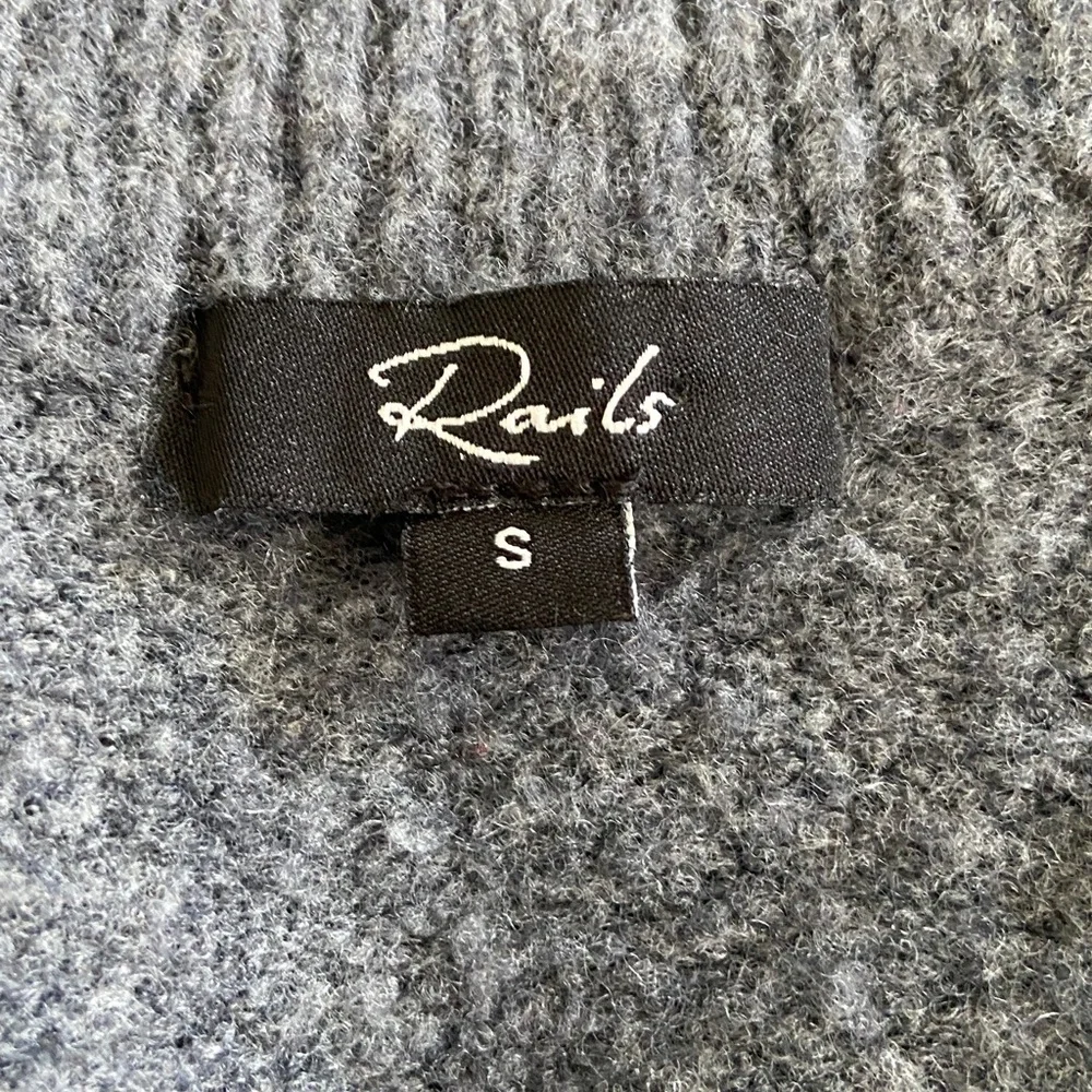 Rails Gisella Charcoal Cashmere Merino Wool Blend V-Neck Sweater 3362